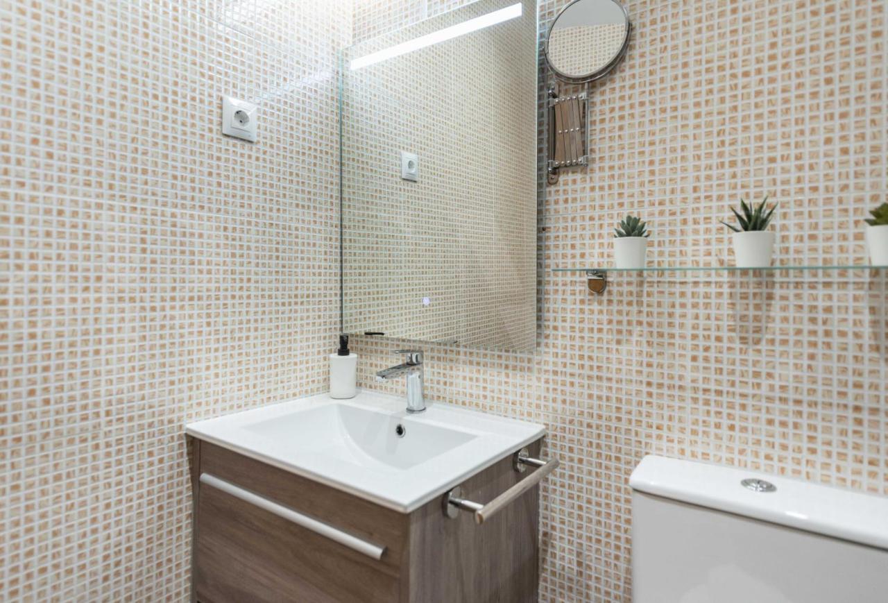 Lovely Duplex With Private Parking Near City Center By Rems Málaga Exterior foto